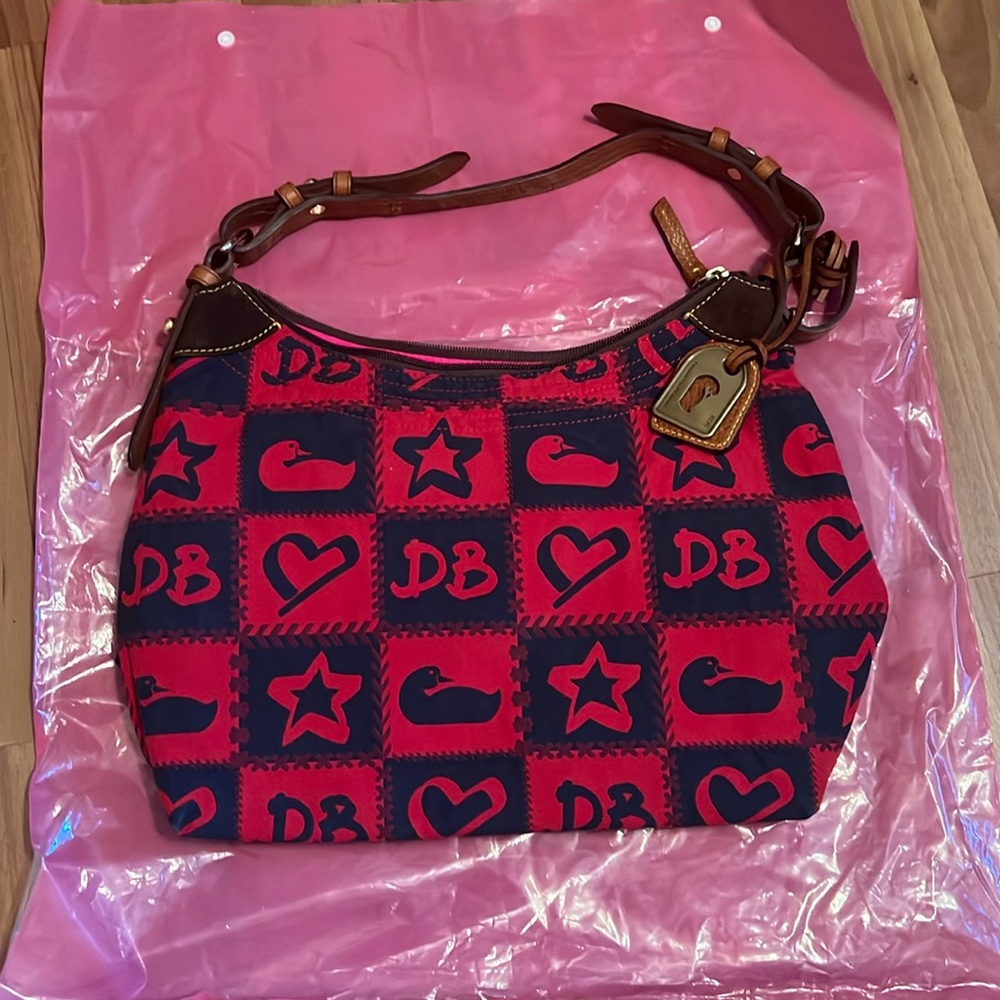 Dooney & Bourke purse.